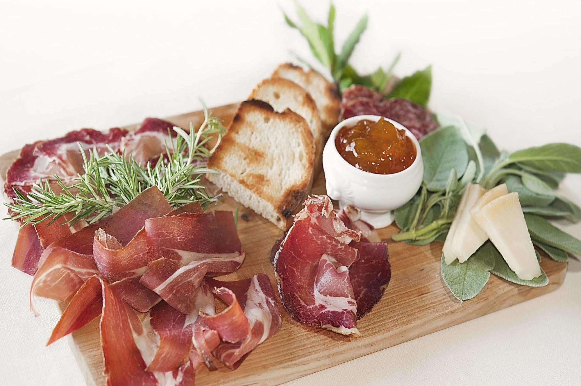 Borgo San Faustino Country Relais And Spa Morrano Luaran gambar